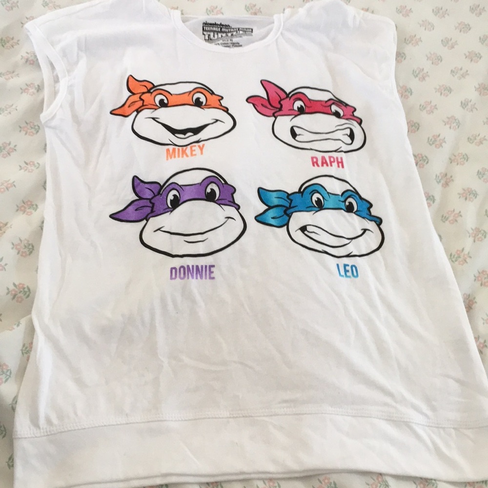 Ninja turtles shirt.